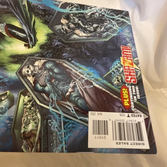 Justice League Vol 2 #10 The Villain's Journey, Chapter Two The Belly of the Be - Picture 10 of 12